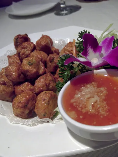 Hot Basil Thai Restaurant