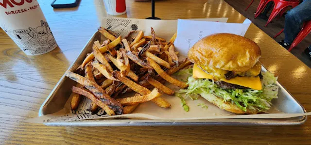 MOOYAH Burgers, Fries & Shakes