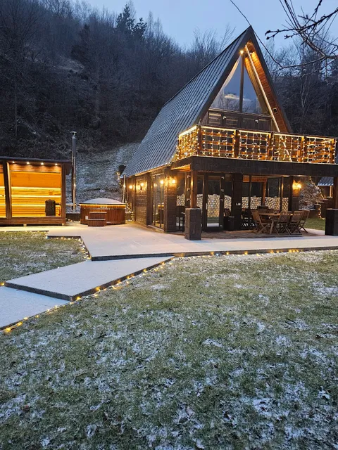 Complex Valea Mosului A Frame