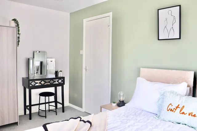 Katherin Duque Estates Short Lets & Serviced Accommodation, Kennington