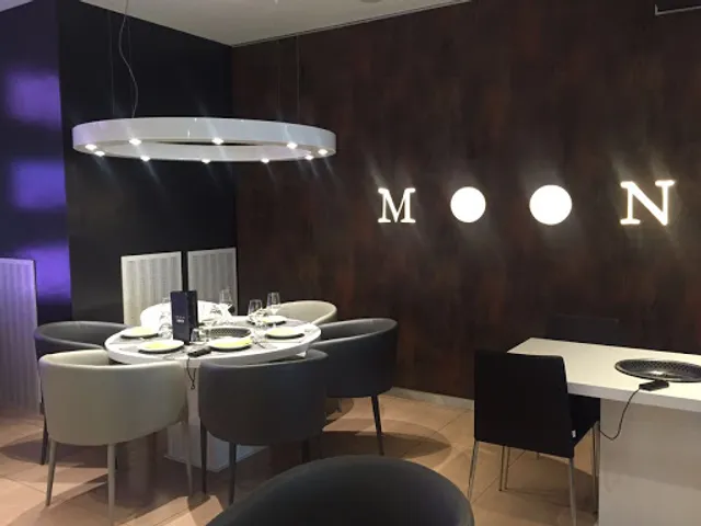 Moon Restaurant