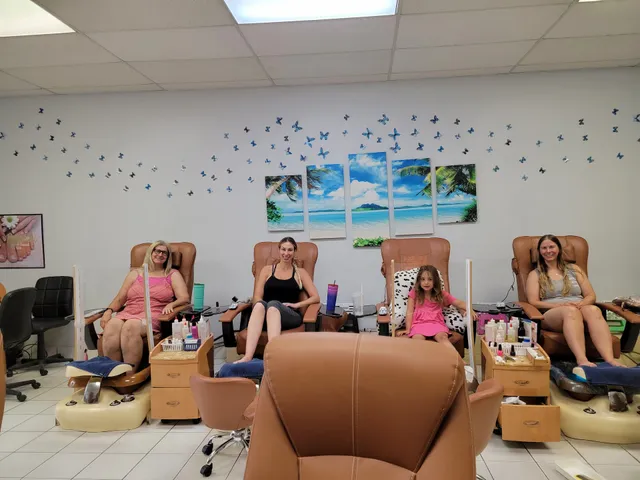 Kensington Square Shopping Center