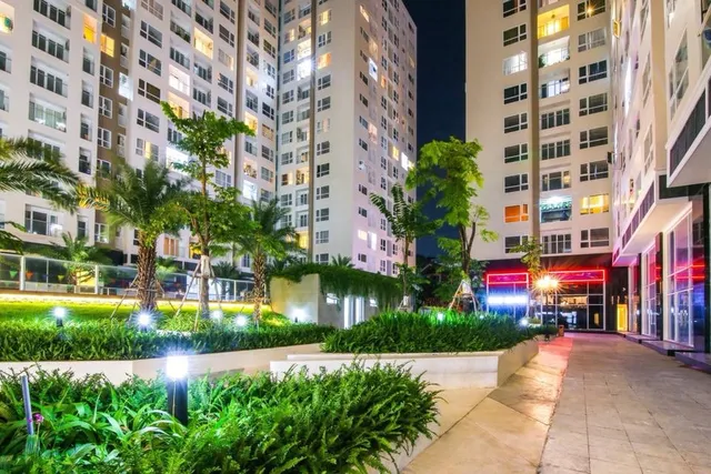 KIRAKUAN Precious COCOON Pool/Gym