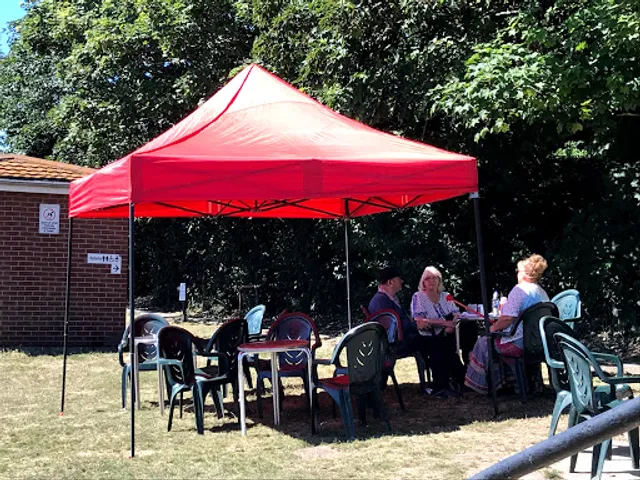 Alison's Sea View Cafe