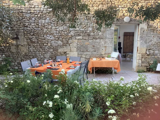 à l'orée du bois saintes et Royan
