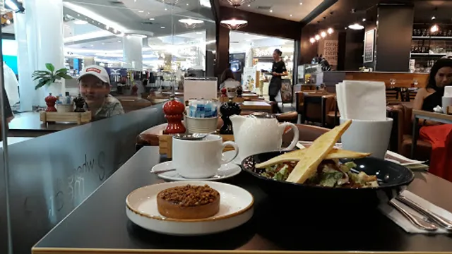 THE COFFEE CLUB - Royal Garden Plaza