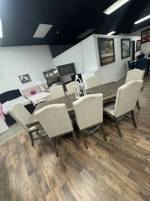 Tu Casa Linda Furniture