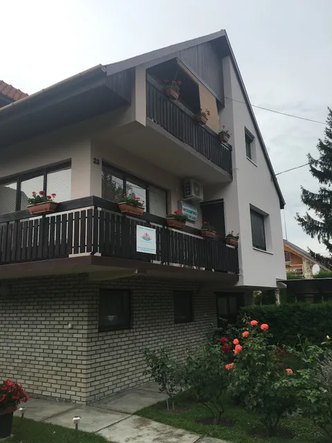 Zsuzsa Apartman