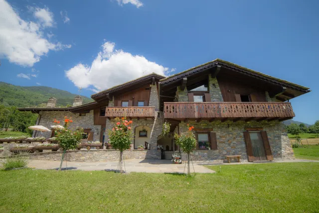 VILLAMOUR BOUTIQUE HOTEL