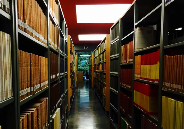 Bibliothèque MIR - Mathématiques Informatique Recherche - Sorbonne Université