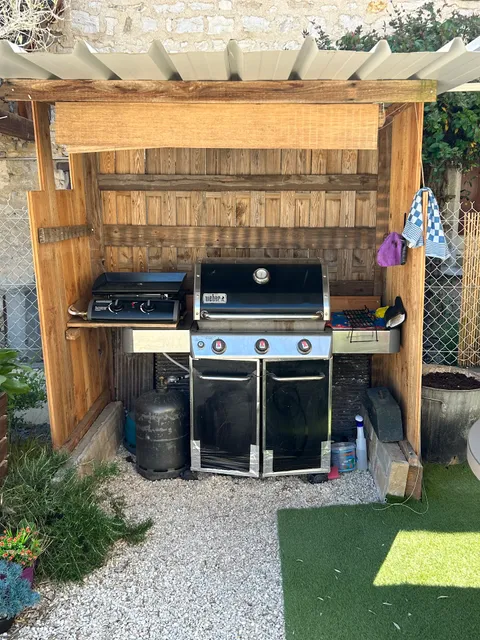 Home À Colin Chablis