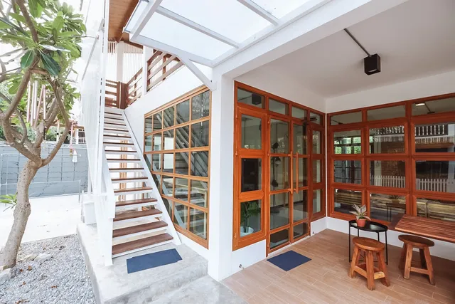 Blue Hawaii & Hide Away Hua Hin