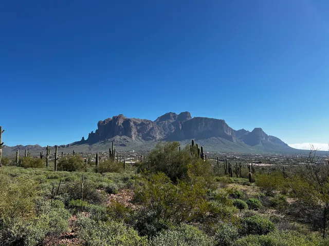Superstition Mountain - Lost Dutchman Museum