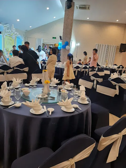 Nhà Hàng Đông Hồ