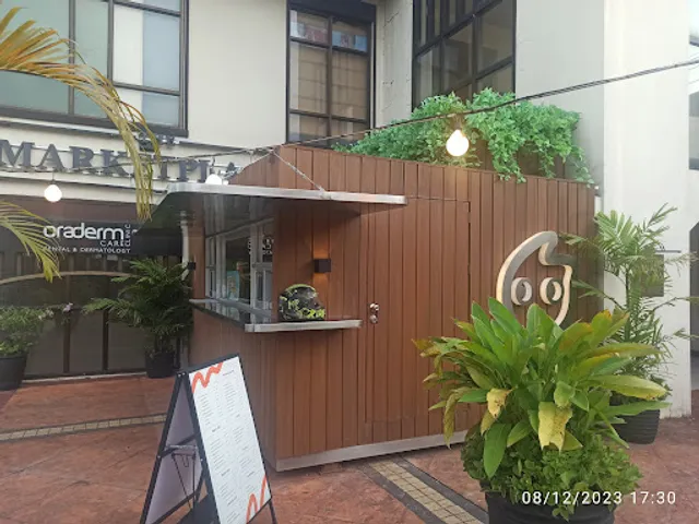 CoCo Fresh Tea & Juice - Corinthian Hills