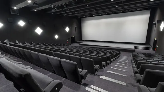 CINÉMA CGR Nîmes