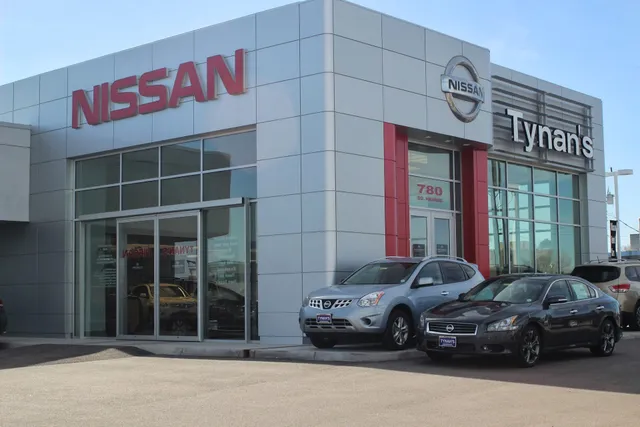 Tynan’s Nissan Aurora