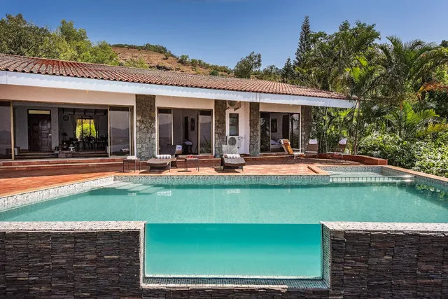 SaffronStays Shambhala Lakeside - Villa in Pawna