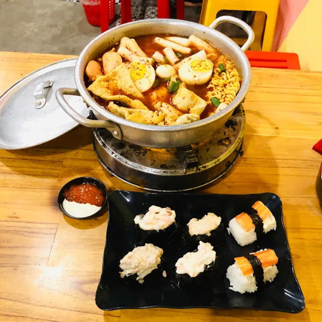 TOKBOKKILY - NHA HANG KOREA