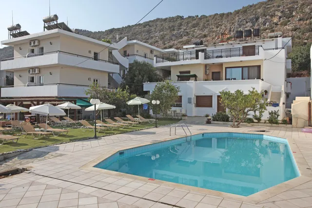 Iraklis Apartments and Studios