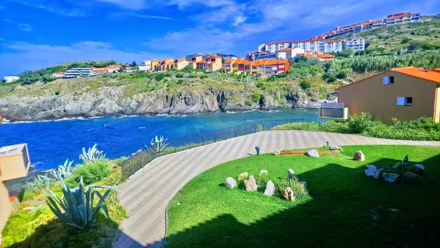 Les Roches Bleues, Les Batteries