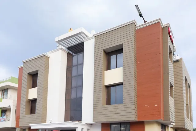 Hotel Sandalwood Vibes