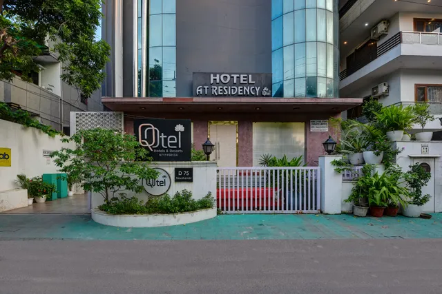 Qotel Comfort AT Residency Kaushambi