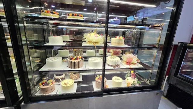 Lien Hoa Bakery