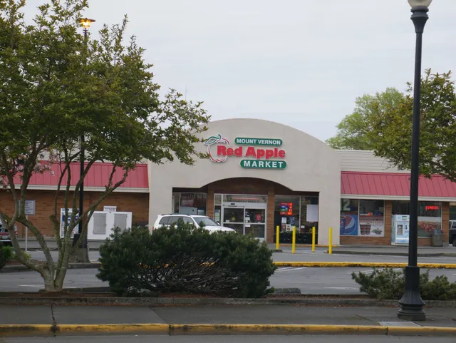 Mt Vernon Red Apple Market