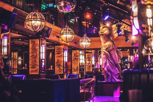 Penthouse Roof Top Bar – 360° View