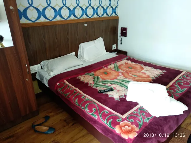 FabHotel Zion International