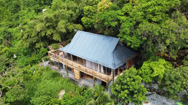 Mango House