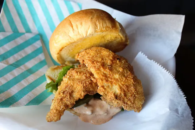 Putty's Sports Lounge (Putty's Kitchen)