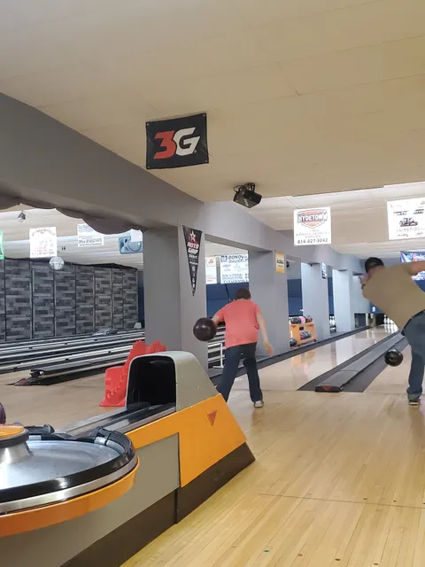 Lin Van Lanes Bowling Alley