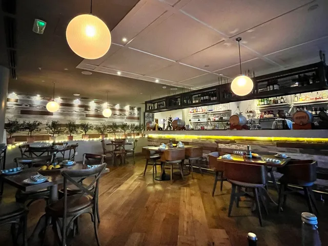 Eat Greek Kouzina - The Galleria