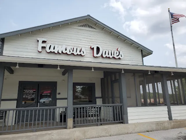 Famous Dave's Bar-B-Que