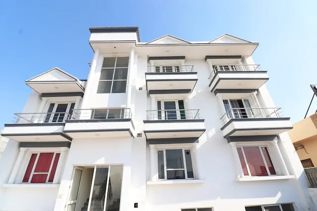 OYO The Golden Circle