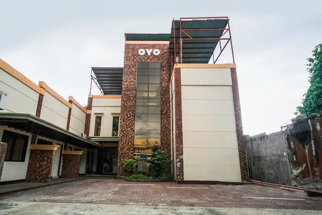 OYO 590 Sharana Pensionne