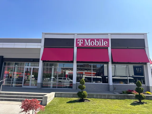 T-Mobile Experience Store