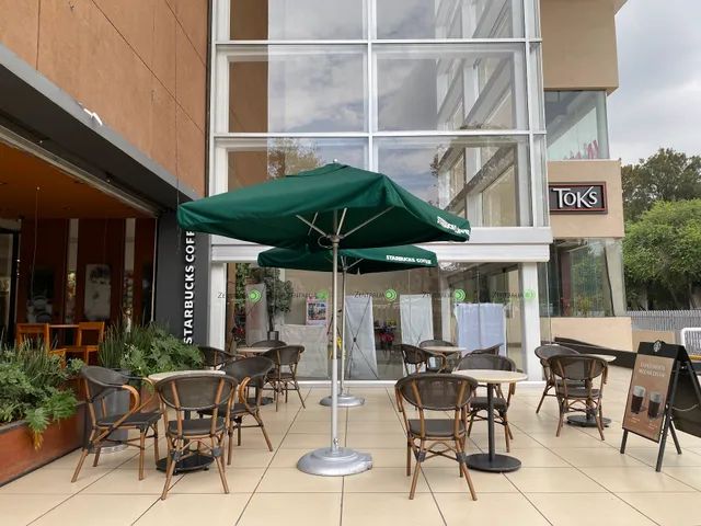 Starbucks • Plaza Zentralia Churubusco