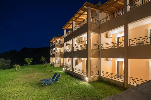 Levantino Studios & Apartments - Levantino Beach Bar