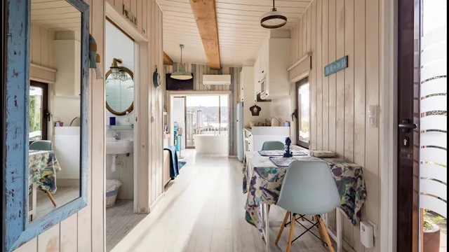 Mar no Camiño. Chimenea de leña, vistas al mar, terrazas, bañera y jardín.