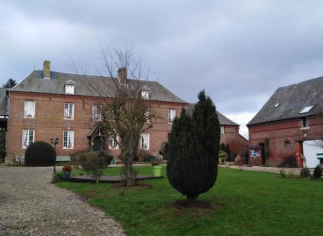 At Mesnil Le Bas Bray