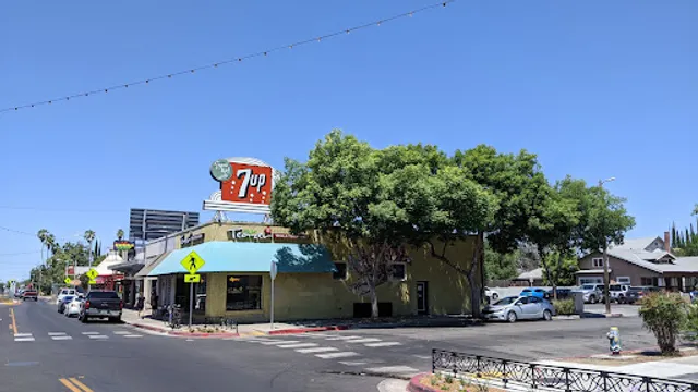 Teazer World Tea Market--Tower District