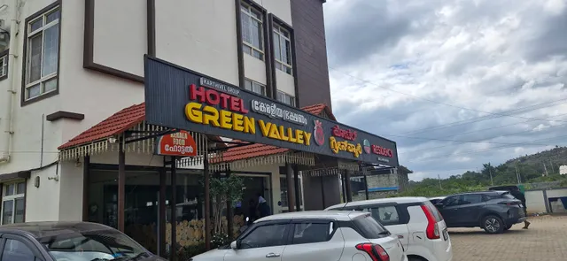 OYO 28369 Green Valley Residency