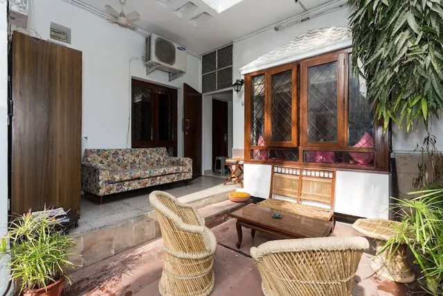 Eleven Bed & Breakfast