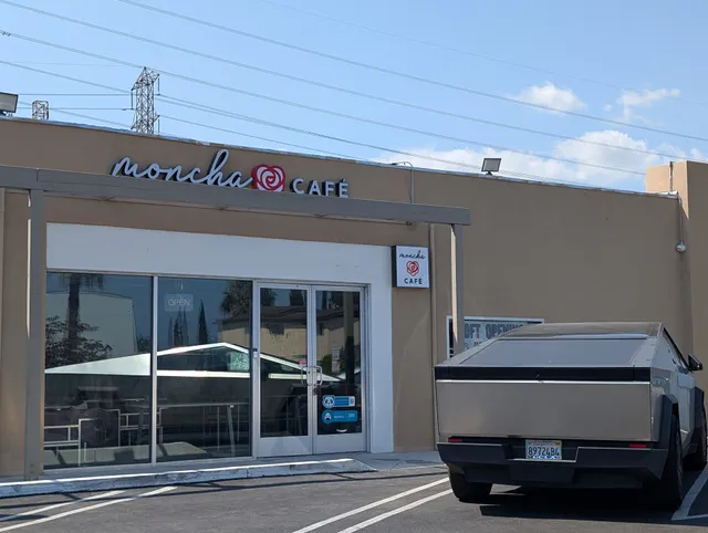 Moncha Cafe