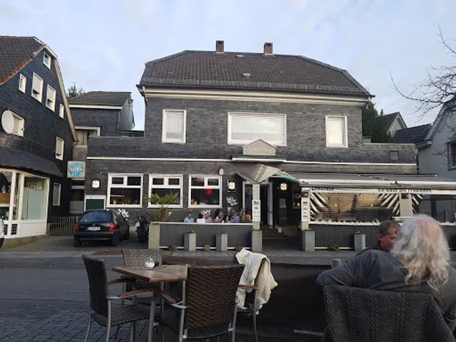 WIRTSHAUS CENTRALE | Deutsche Traditionsgerichte • Hausmannskost