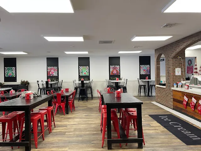 Farmhouse Parlor & Grill