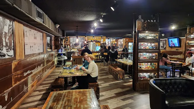 Three Rivers Brewstillery Lounge